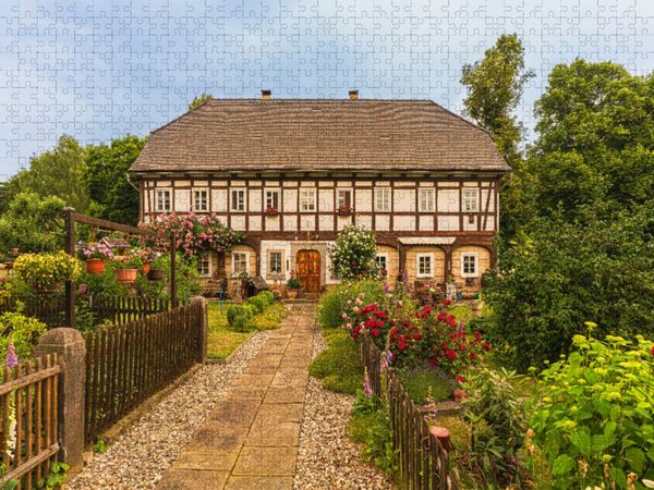Produktbild: CALVENDO Puzzle Umgebindehaus in Gro&szlig;sch&ouml;nau (1352 gegr&uuml;ndet) hat ca. 660 Umgebindeh&auml;user welche als Unikate erhalten sind. | 1000 Teile Lege-Gr&ouml;&szlig;e 64x48cm Foto-Puzzle f&uuml;r gl&uuml;ckliche Stunden