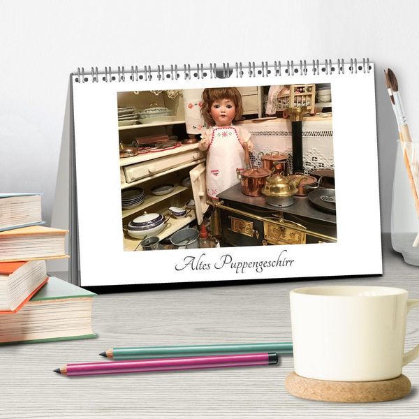 Produktbild: Altes Puppengeschirr (Tischkalender 2026 DIN A5 quer), CALVENDO Monatskalender