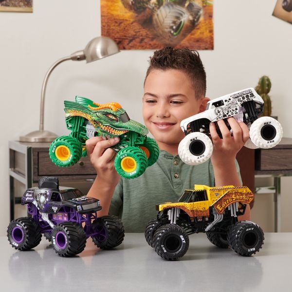 Produktbild: Monster Jam, offizieller Batmobile Monster Truck, Metall-Spritzguss-Fahrzeug zum Spielen und Sammeln im Maßstab 1:24