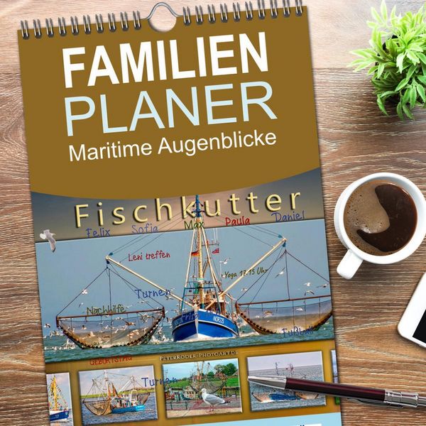 Produktbild: Familienplaner 2026 - Maritime Augenblicke - Fischkutter mit 5 Spalten (Wandkalender, 21 x 45 cm) CALVENDO