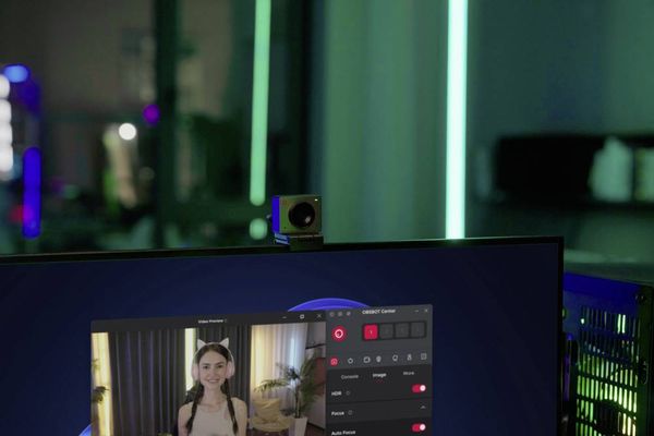 Produktbild: Obsbot MEET 2 4K-Webcam 3840 x 2160 Pixel Schnelles Auto-Tracking per AI, Magnet-Halterung, Gestensteuerung, Mikrofon