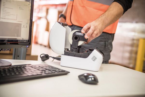 Produktbild: BROTHER Labelprinter QL-1110NWB