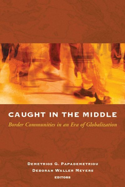 Produktbild: Caught in the Middle