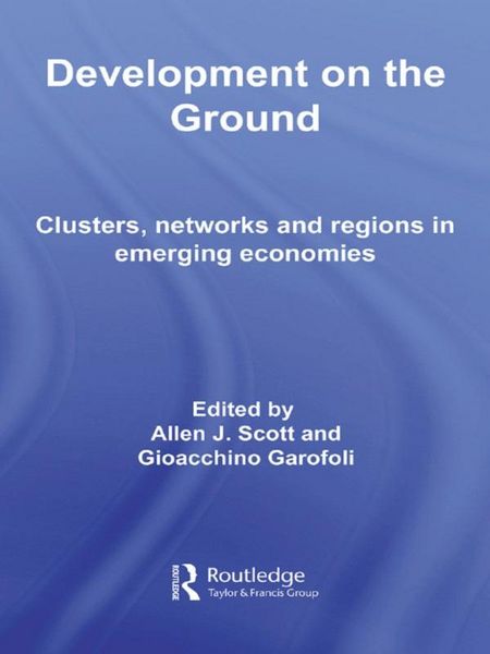 Produktbild: Development on the Ground