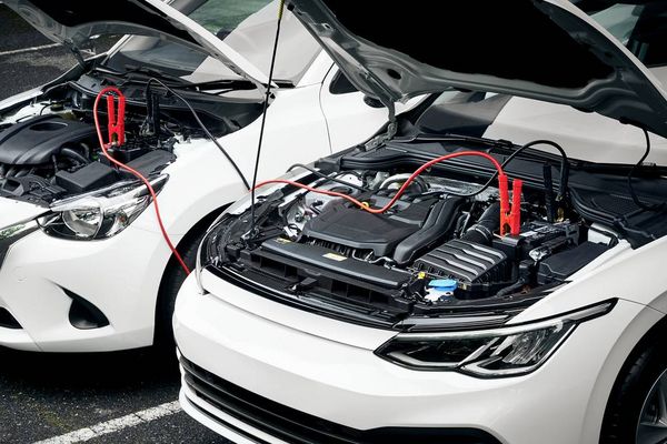 Produktbild: Osram Automotive BATTERYstart STARTER CABLE 300A Starthilfekabel 16 mm&sup2; Aluminium (kupferbeschichtet) 3 m mit Kunststoffzangen