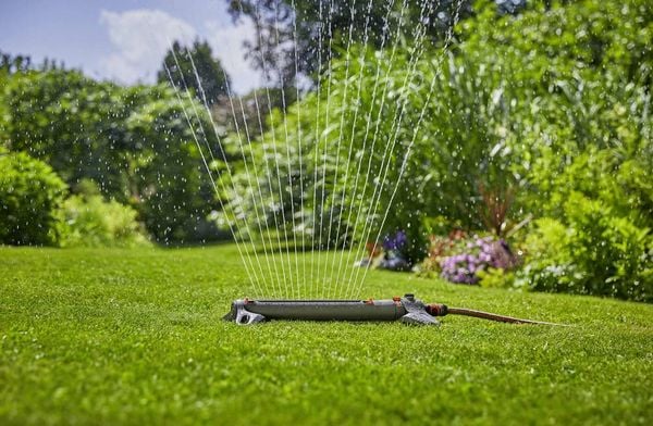 Produktbild: GARDENA 18714-20 AquaZoom L Viereckregner 28 - 350m&sup2;