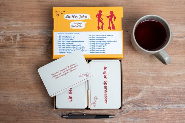 Produktbild: Das gro&szlig;e 70er-Jahre-Quiz. Das Spiel f&uuml;r Senioren rund um die 70er Jahre. Spiele-Box mit 100 Karten