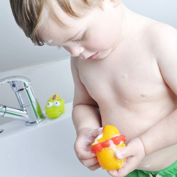 Produktbild: Knorrtoys 37001 - ESCABBO Bademattenset Dschungelsafari mit Badewannenspritzfiguren