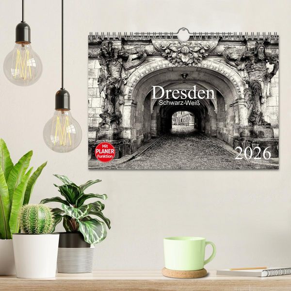 Produktbild: Dresden Schwarz-Wei&szlig; (Wandkalender 2026 DIN A4 quer), CALVENDO Monatskalender