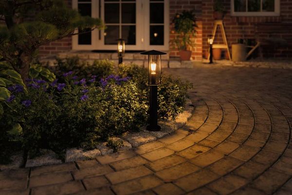 Produktbild: Paulmann 94737 Classic 2200K Poller Pollerleuchte LED E27 4.3W Schwarz