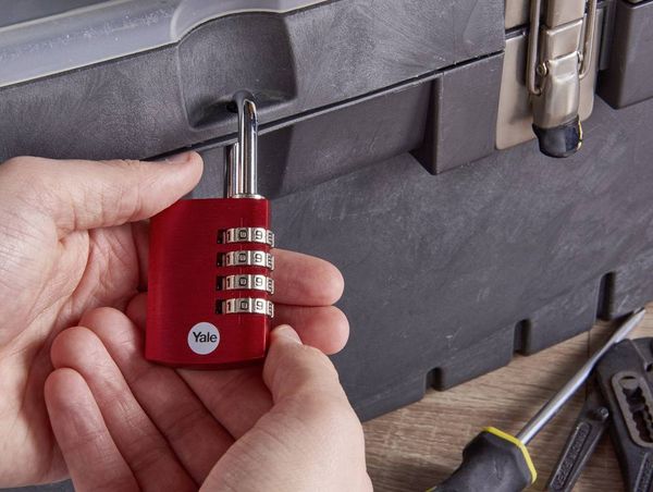 Produktbild: YALE YE3CB/38/131/1/CO Vorh&auml;ngeschloss 38mm Rot Zahlenschloss