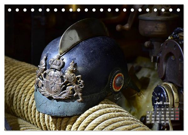 Produktbild: Historische Feuerwehrhelme (Tischkalender 2026 DIN A5 quer), CALVENDO Monatskalender