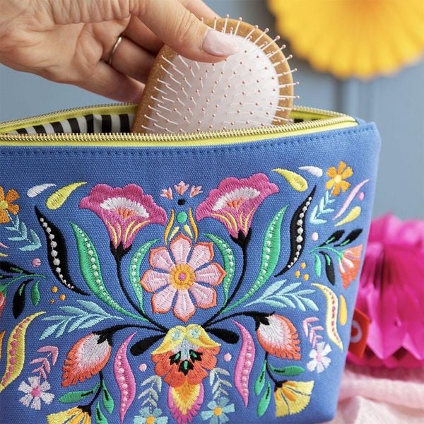 Produktbild: Fiesta del Sol Accessoirestasche bestickt, 18 x 24 cm, k&ouml;nigsblau