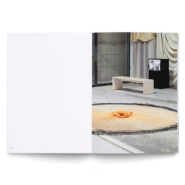 Produktbild: Sheila Hicks. a little bit of a lot of things