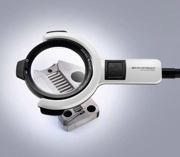 Produktbild: Eschenbach 27815 LED-Lupenleuchte varioLED flex XL 2021 Energieeffizienzklasse n.rel