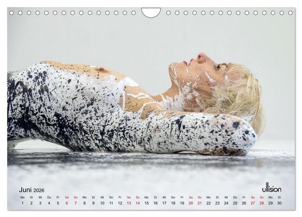 Produktbild: Akt in Farbe &ndash; schwarzwei&szlig; (Wandkalender 2026 DIN A4 quer), CALVENDO Monatskalender