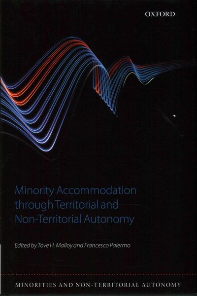 Produktbild: Minority Accommodation Through Territorial and Non-Territorial Autonomy