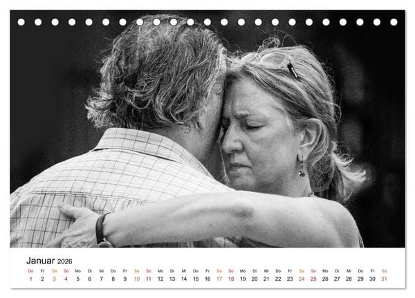 Produktbild: Tango Argentino - Paare beim Tanz auf &ouml;ffentlichen Pl&auml;tzen (Tischkalender 2026 DIN A5 quer), CALVENDO Monatskalender