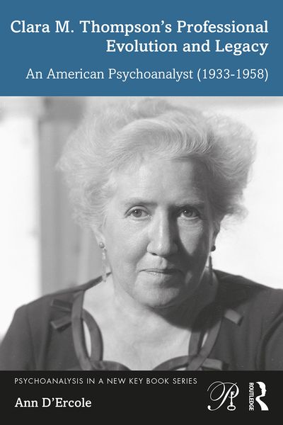 Produktbild: Clara M. Thompson's Professional Evolution and Legacy