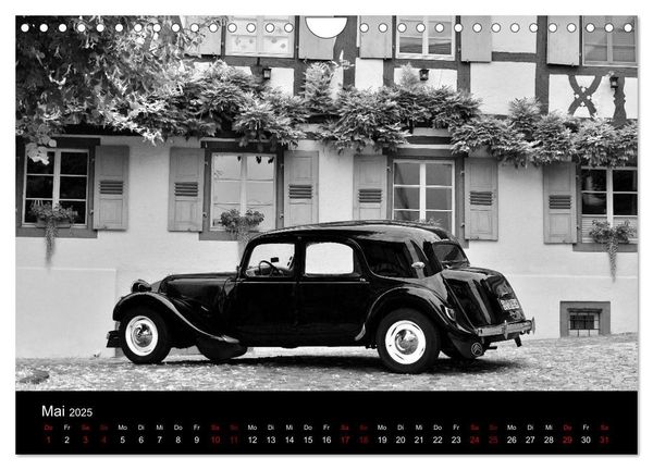 Produktbild: Citro&euml;n 11 CV Traction Avant in schwarzweiss (Wandkalender 2025 DIN A4 quer), CALVENDO Monatskalender