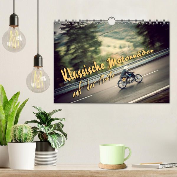 Produktbild: Klassische Motorr&auml;der auf der Piste (Wandkalender 2027 DIN A4 quer), CALVENDO Monatskalender