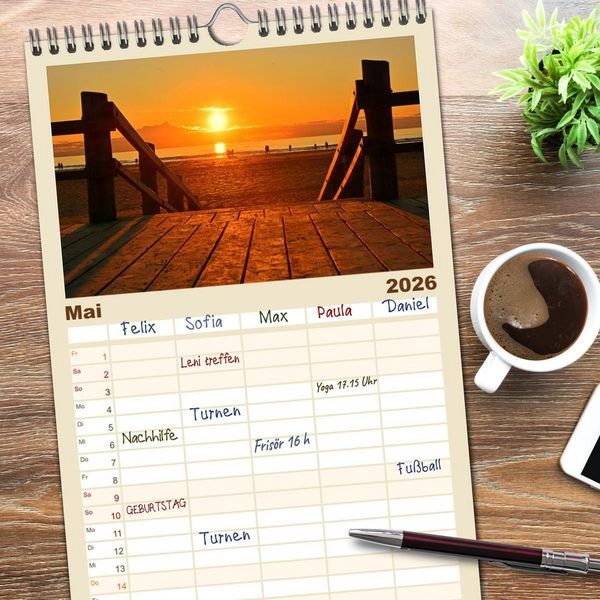 Produktbild: Familienplaner 2026 - Traumhafte Sonnenunterg&auml;nge an der Nordsee mit 5 Spalten (Wandkalender, 21 x 45 cm) CALVENDO