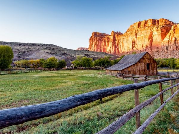 Produktbild: CALVENDO Puzzle Capitol Reef NP - Fruita Barn | 1000 Teile Lege-Gr&ouml;&szlig;e 64x48cm Foto-Puzzle f&uuml;r gl&uuml;ckliche Stunden
