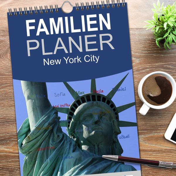 Produktbild: Familienplaner 2026 - New York City mit 5 Spalten (Wandkalender, 21 x 45 cm) CALVENDO