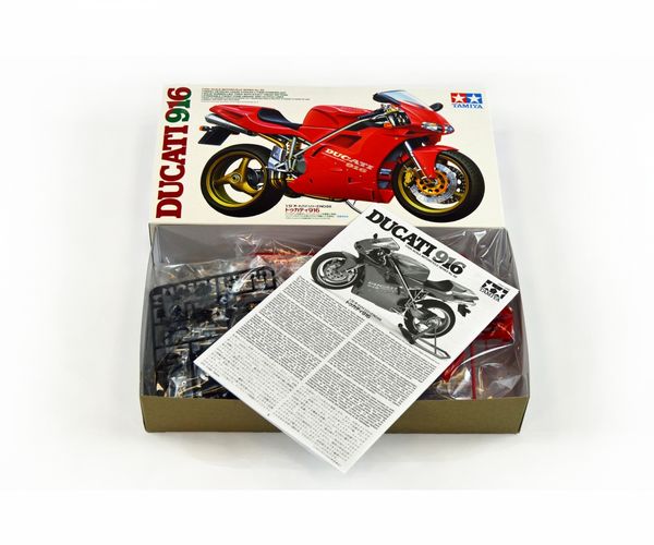 Produktbild: Tamiya 300014068 Ducati 916 Desmo. 1993 Motorradmodell Bausatz 1:12