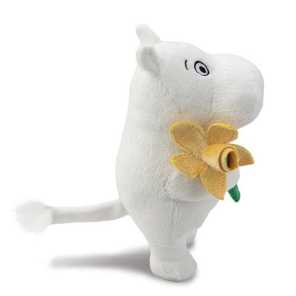 Produktbild: Aurora 61555 - Moomin Standing with Daffodil (Narzisse), Mumin-Pl&uuml;schfigur, ca.17 cm