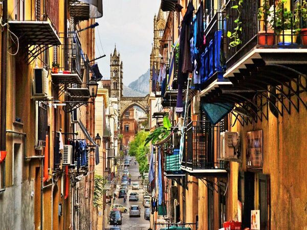 Produktbild: Im malerischen Gassengewirr der Altstadt von Palermo (Puzzle)