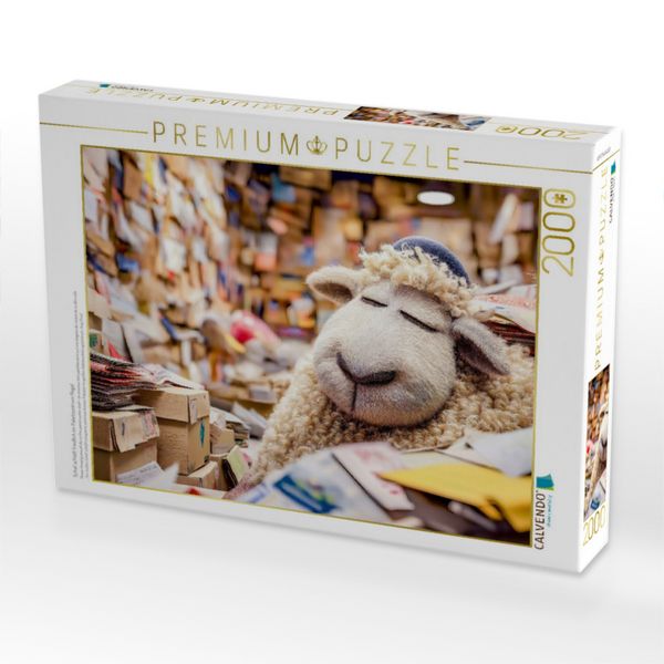 Produktbild: CALVENDO Puzzle Schaf schl&auml;ft friedlich im Paketzentrum Regal | 2000 Teile Lege-Gr&ouml;&szlig;e 90x67cm Foto-Puzzle f&uuml;r gl&uuml;ckliche Stunden
