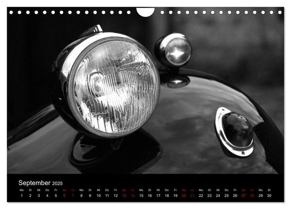 Produktbild: Citro&euml;n 11 CV Traction Avant in schwarzweiss (Wandkalender 2025 DIN A4 quer), CALVENDO Monatskalender