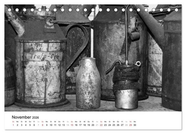 Produktbild: Helden der Arbeit - Alte Arbeitsmittel des Ruhrgebiets (Tischkalender 2026 DIN A5 quer), CALVENDO Monatskalender