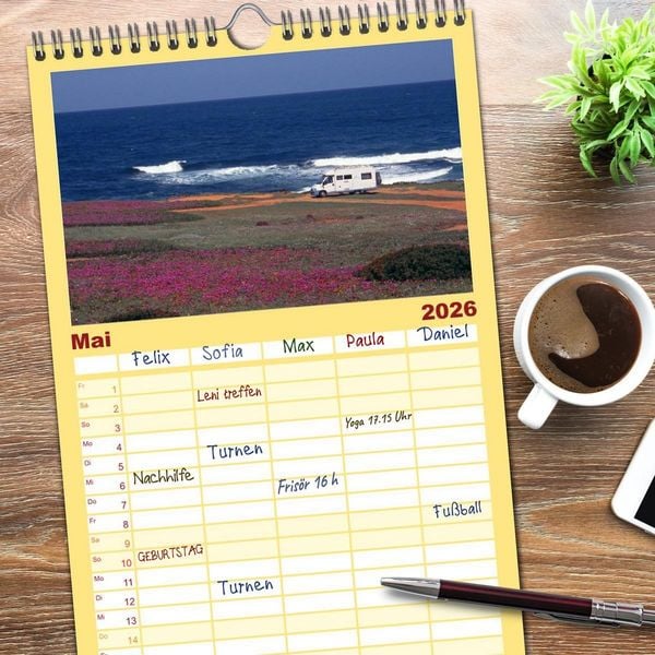 Produktbild: Familienplaner 2026 - Wohnmobil-Reisen mit 5 Spalten (Wandkalender, 21 x 45 cm) CALVENDO
