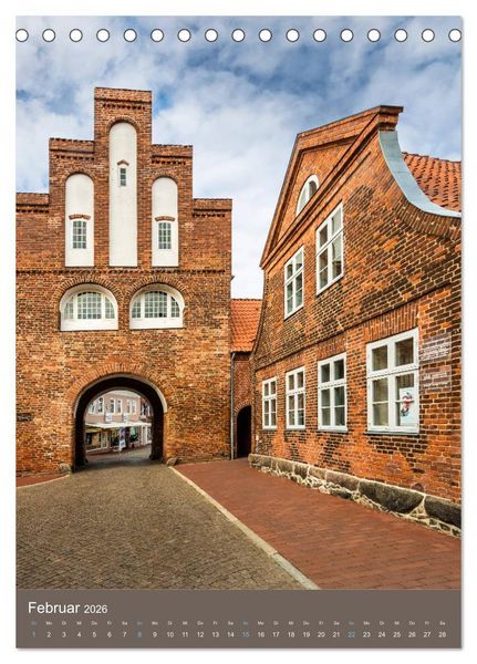Produktbild: L&Uuml;BECKER BUCHT Historische Orte und Strandidylle (Tischkalender 2026 DIN A5 hoch), CALVENDO Monatskalender