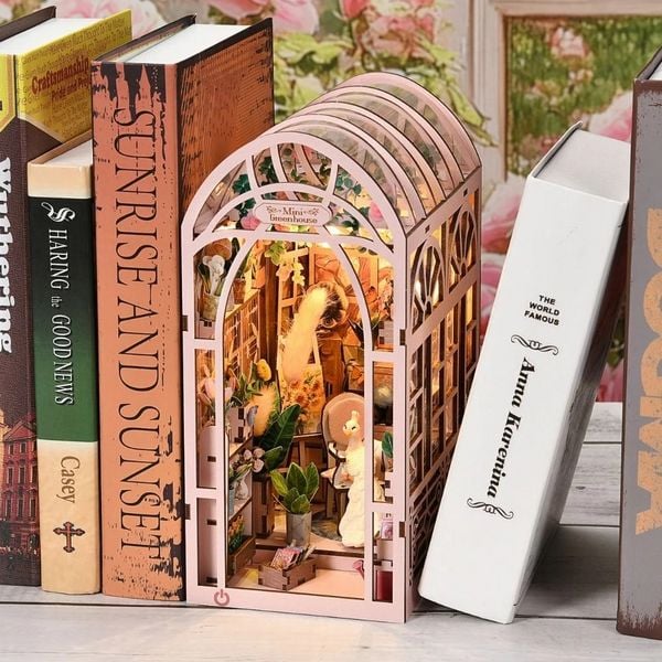 Produktbild: FiguredArt YM06 - DIY Book Nook, Mini Gew&auml;chshaus, Puzzle 167 Teile, Miniatur-Diorama