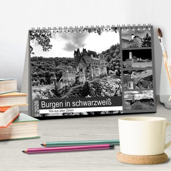Produktbild: Burgen in schwarzwei&szlig; - Wie aus alten Zeiten (Tischkalender 2026 DIN A5 quer), CALVENDO Monatskalender