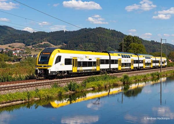 Produktbild: TRIX H0 25463 H0 E-Triebzug Desiro HC bwegt der DB AG