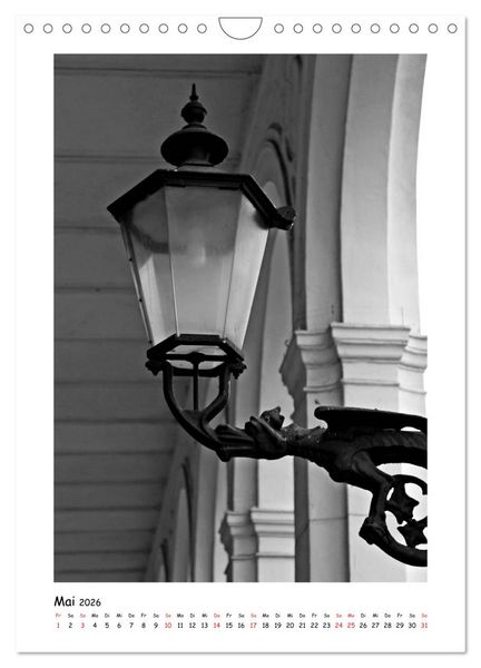 Produktbild: Stra&szlig;enlaternen Monochrom (Wandkalender 2026 DIN A4 hoch), CALVENDO Monatskalender