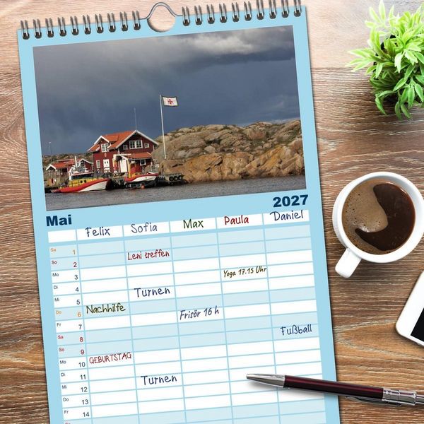 Produktbild: Familienplaner 2027 - Unterwegs in Schweden mit 5 Spalten (Wandkalender, 21 x 45 cm) CALVENDO