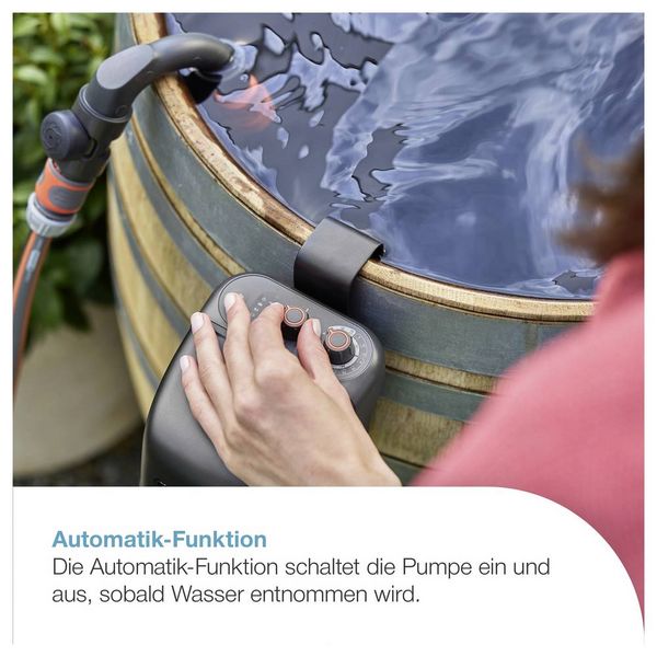 Produktbild: GARDENA Akku-Regenfasspumpe 2400 ComfortAutomatic 18V P4A Ready-To-Use Set Regenwassernutzungsanlage 2400 l/h 1.8 m