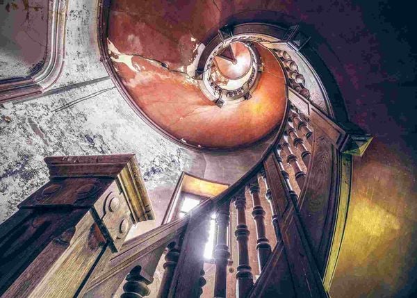 Produktbild: Erwachsenenpuzzle 1000 Teile - Eichenholzspiraltreppe