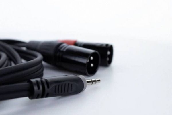 Produktbild: Cordial EY 1,5 WMM XLR Y-Adapter [1x Klinkenstecker 3.5mm - 2x XLR-Stecker 3 polig]