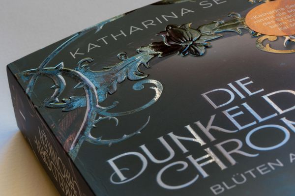 Produktbild: Die Dunkeldorn-Chroniken - Bl&uuml;ten aus Nacht