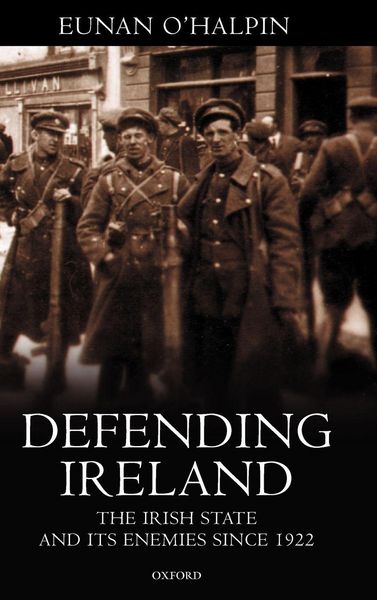 Produktbild: Defending Ireland