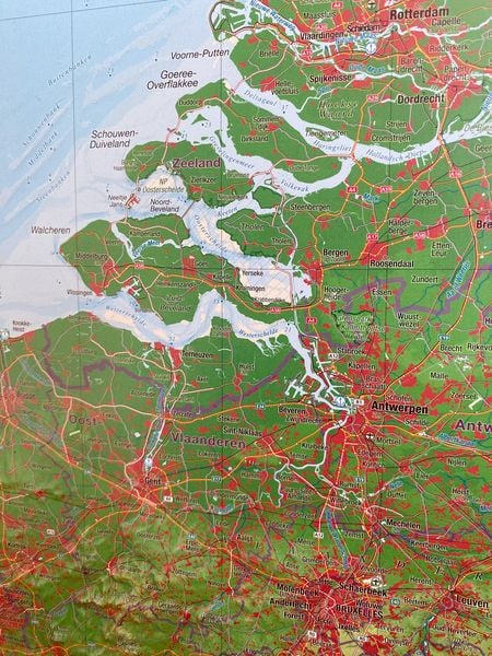 Produktbild: Relief Belelux klein mit Holzrahmen 1:400.000