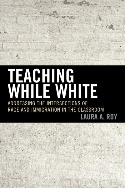 Produktbild: Teaching While White