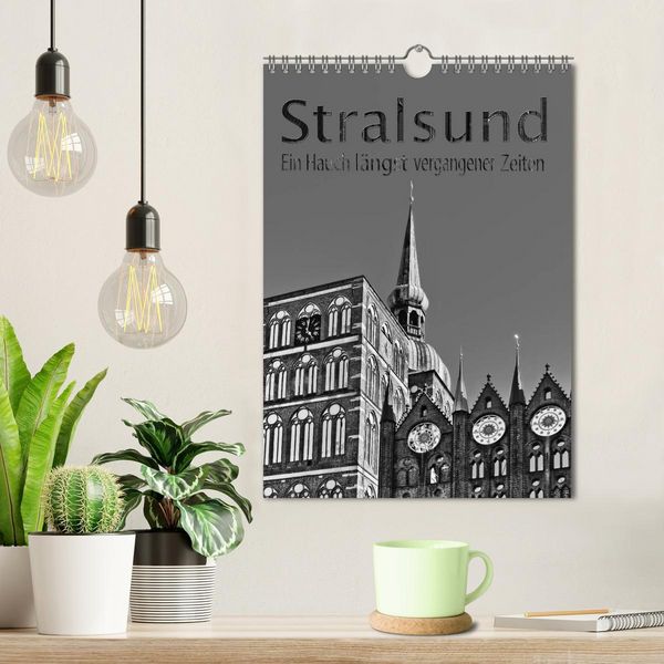 Produktbild: Stralsund. Ein Hauch l&auml;ngst vergangener Zeiten (Wandkalender 2026 DIN A4 hoch), CALVENDO Monatskalender