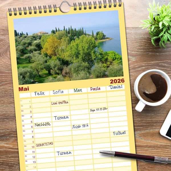 Produktbild: Familienplaner 2026 - Gardasee mit 5 Spalten (Wandkalender, 21 x 45 cm) CALVENDO